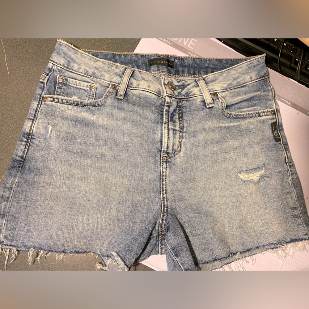 Silver Jeans Women’s Size 29 Jean Shorts - Picture 1 of 6